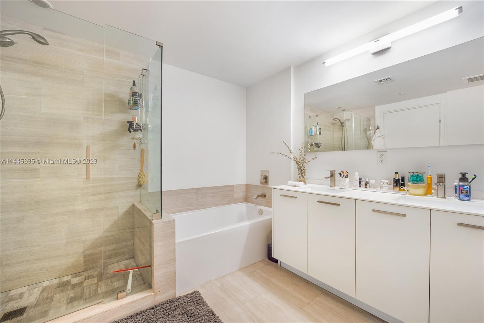 BRICKELLHOUSE CONDO - Residential