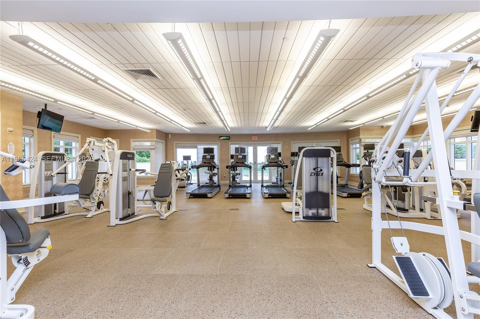 TURNBERRY VLG NO TOWER CO - Residential