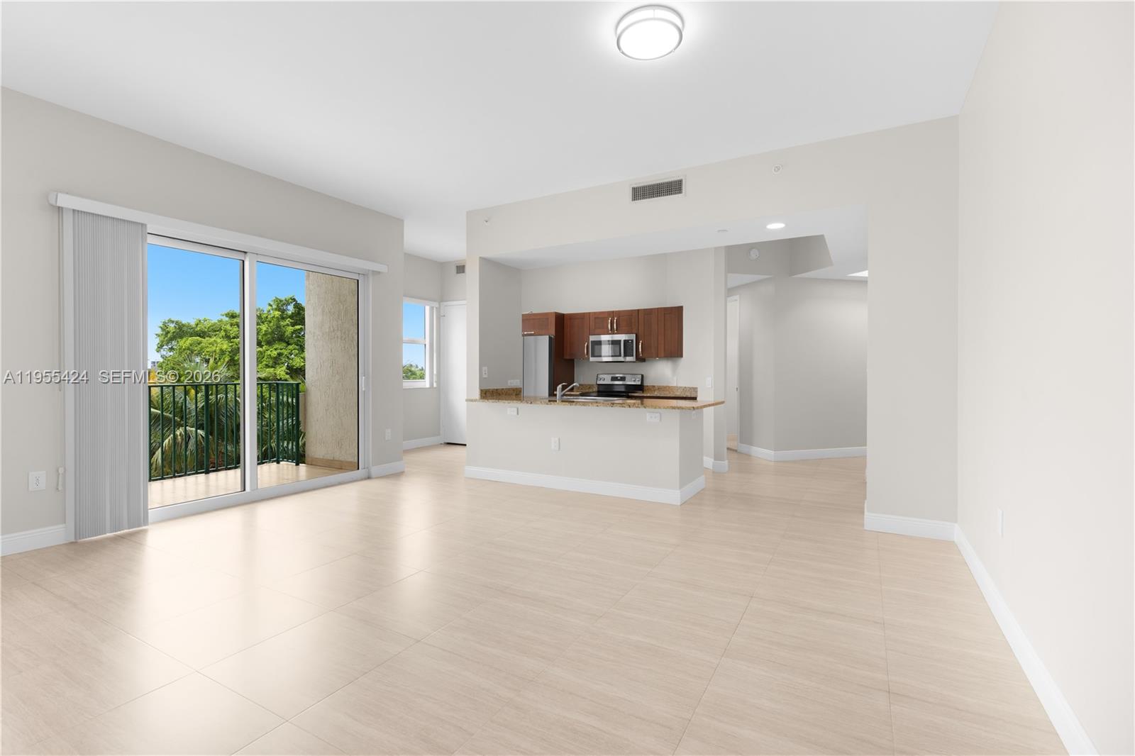 TURNBERRY VLG NO TOWER CO - Residential