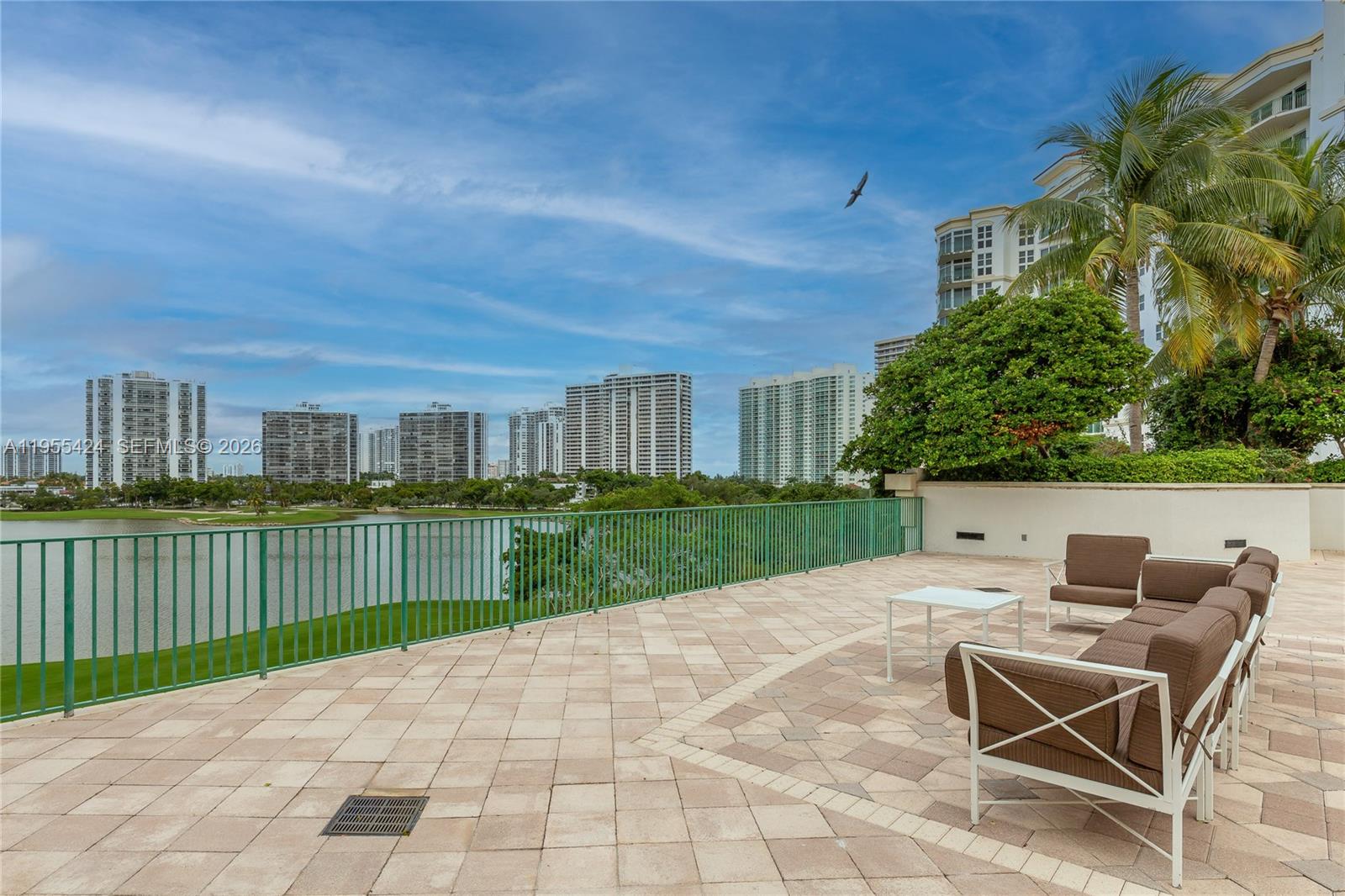 TURNBERRY VLG NO TOWER CO - Residential