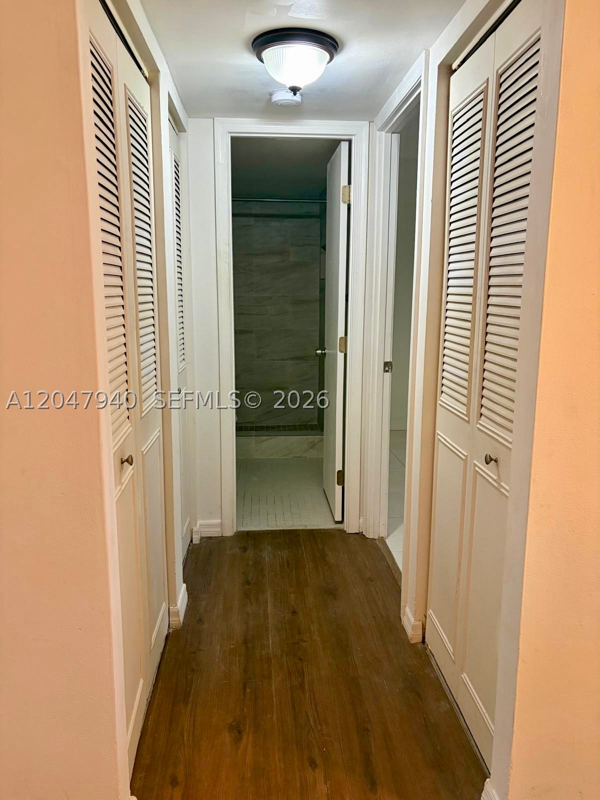 LAKES OF NEWPORT I CONDO - Residential Lease