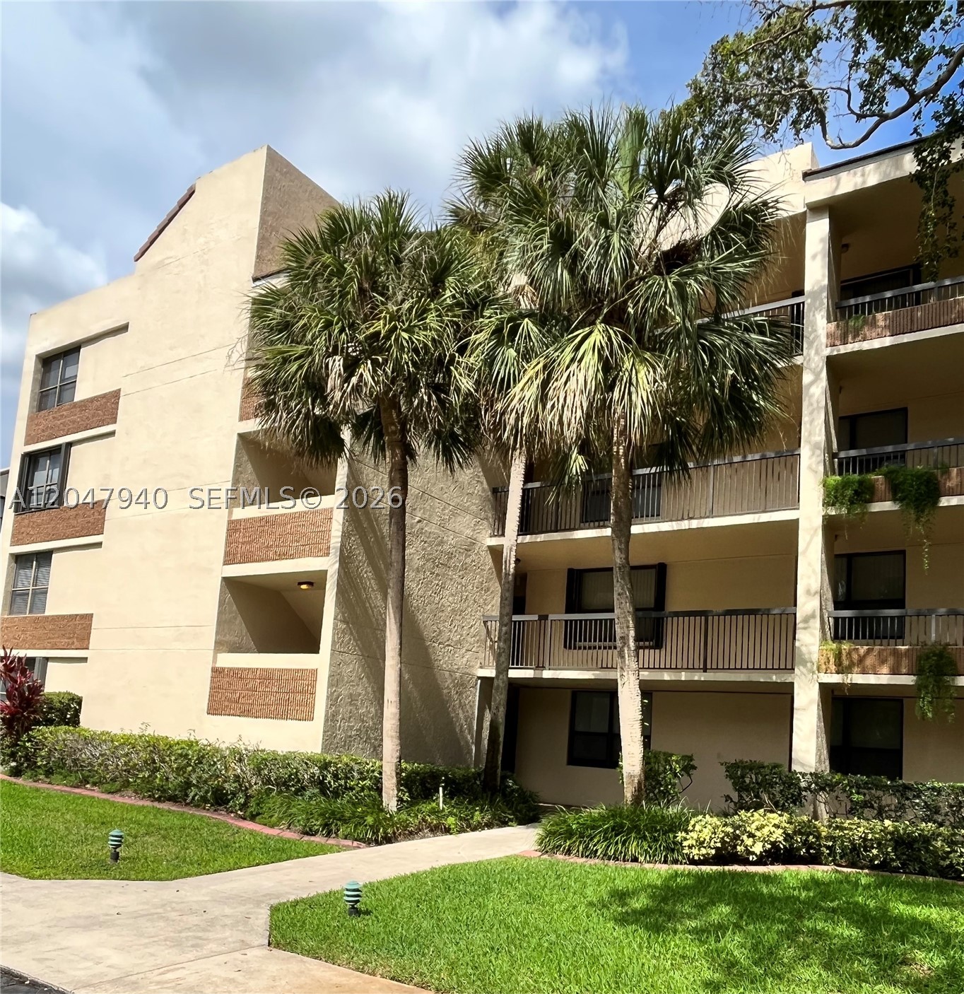Two bedrooms two baths in Plantation. Tiles in kitchen and bedrooms. Waterproof laminate in other living areas. Washer and dryer included. Close to major highways, malls and restaurants. Association approval required.