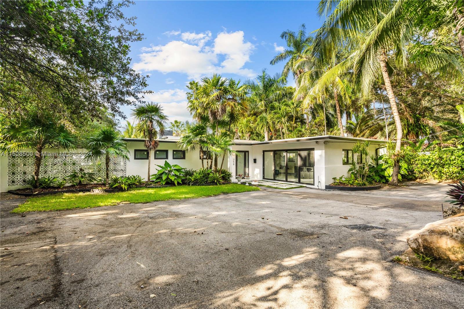 SHERWOOD FOREST - Residential Lease