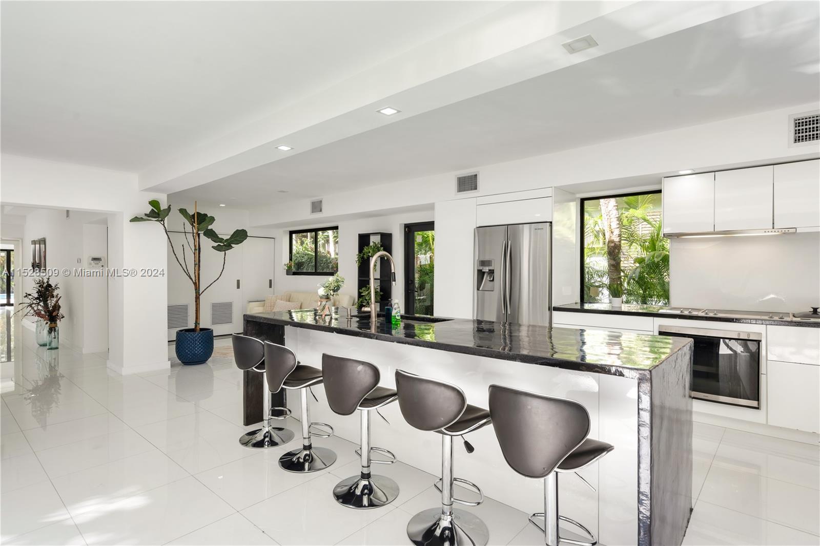 SHERWOOD FOREST - Residential Lease