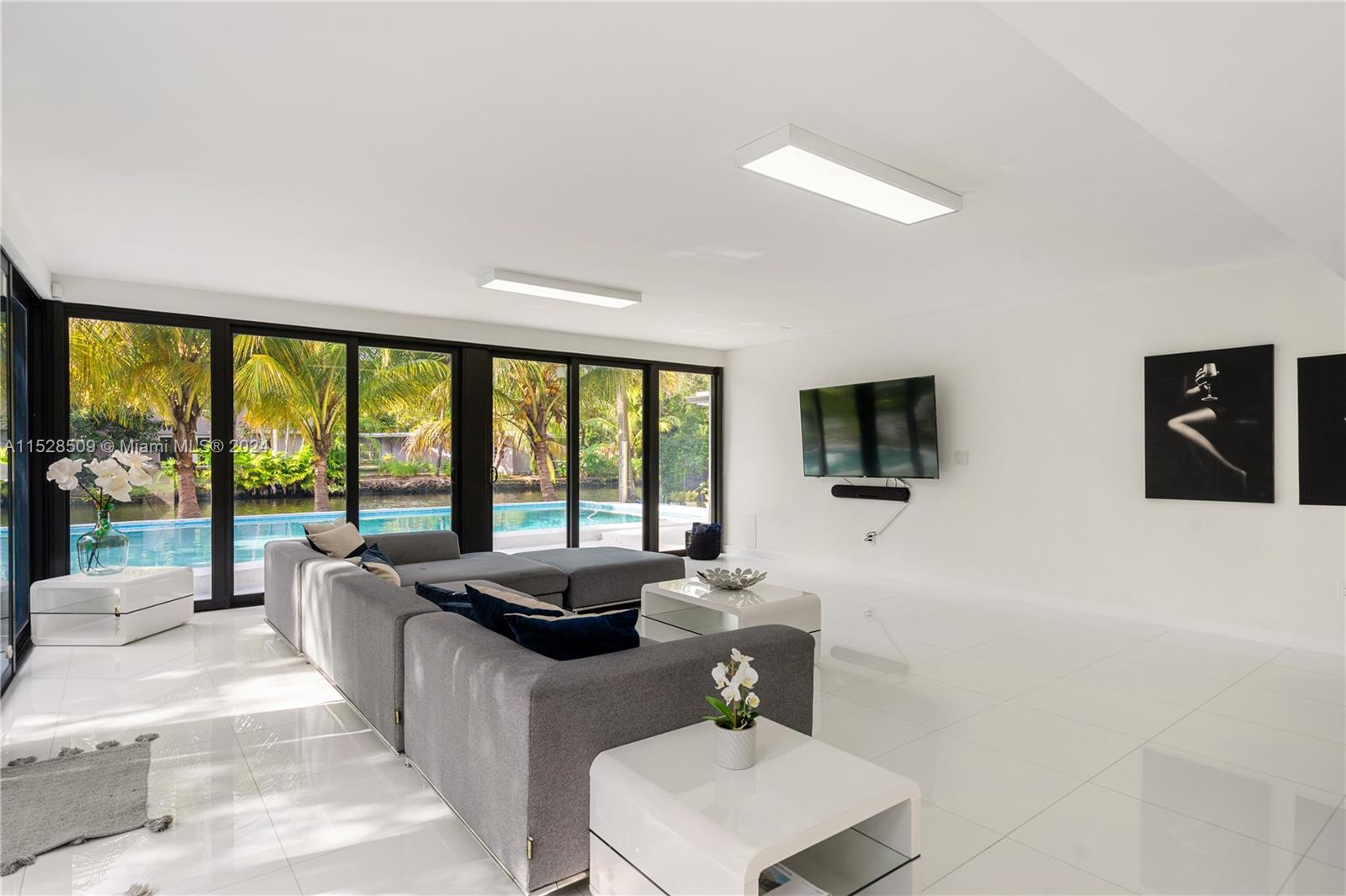 SHERWOOD FOREST - Residential Lease