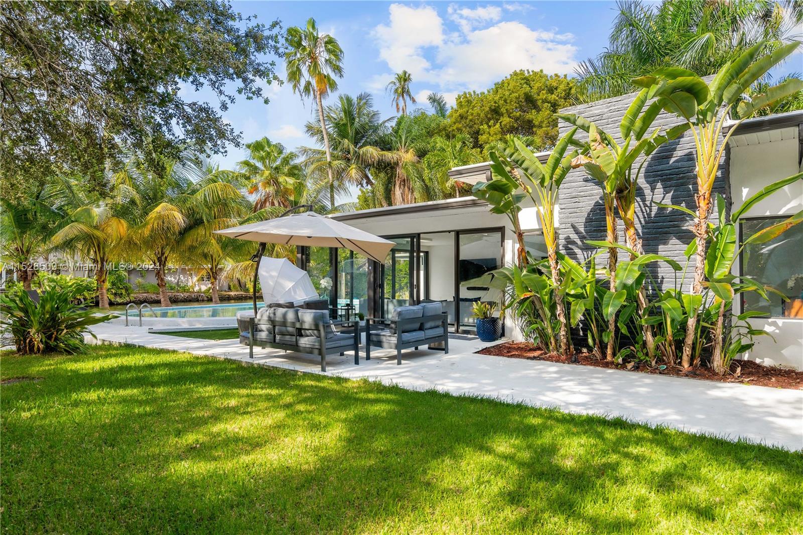 SHERWOOD FOREST - Residential Lease