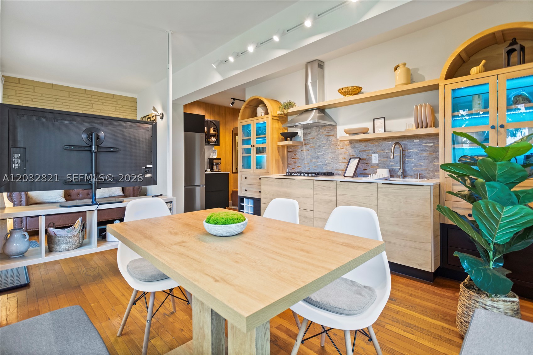 TUTTLES SUB - Residential Lease
