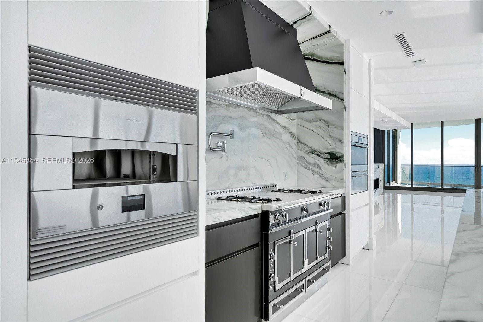 NORTH BISCAYNE BEACH AMEN - Residential