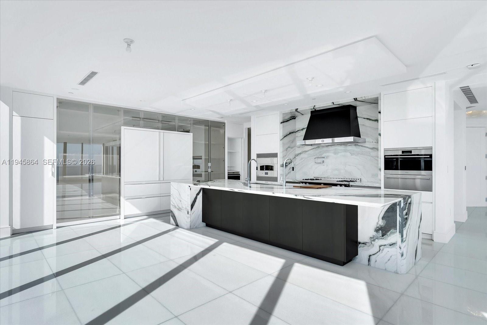 NORTH BISCAYNE BEACH AMEN - Residential