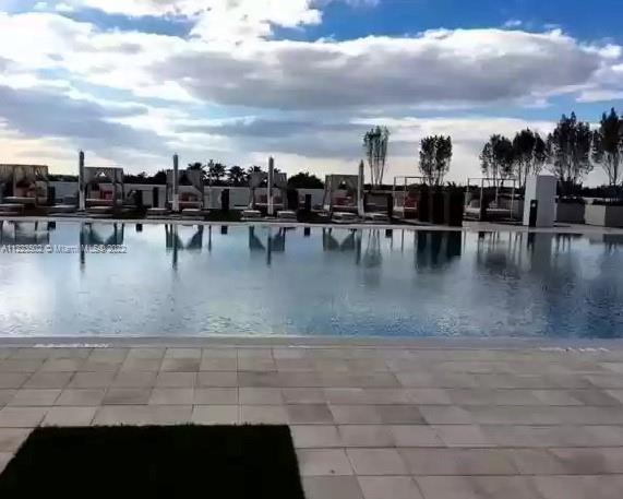5252 PASEO CONDO - Residential Lease