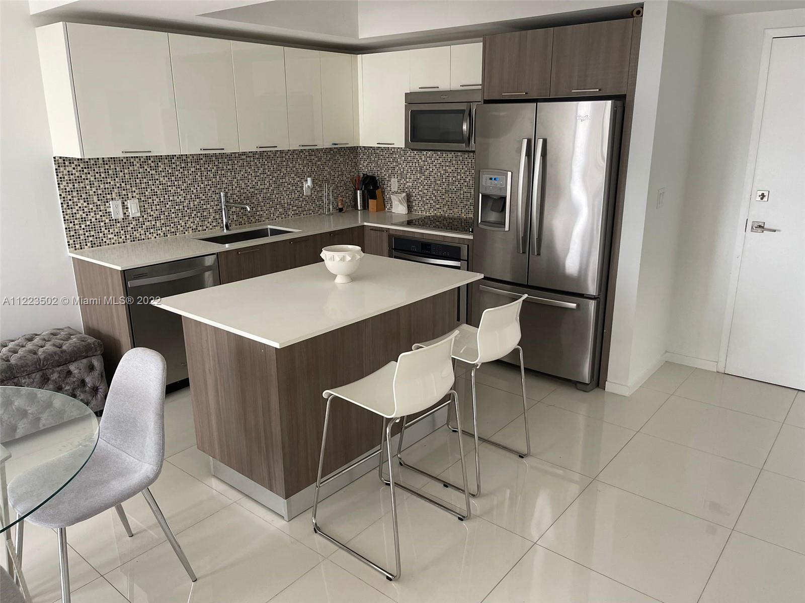 5252 PASEO CONDO - Residential Lease