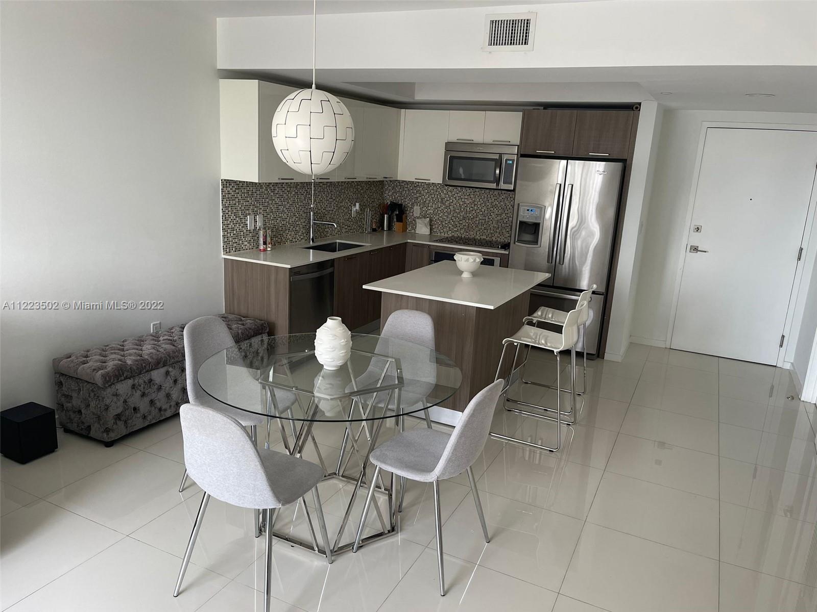 5252 PASEO CONDO - Residential Lease