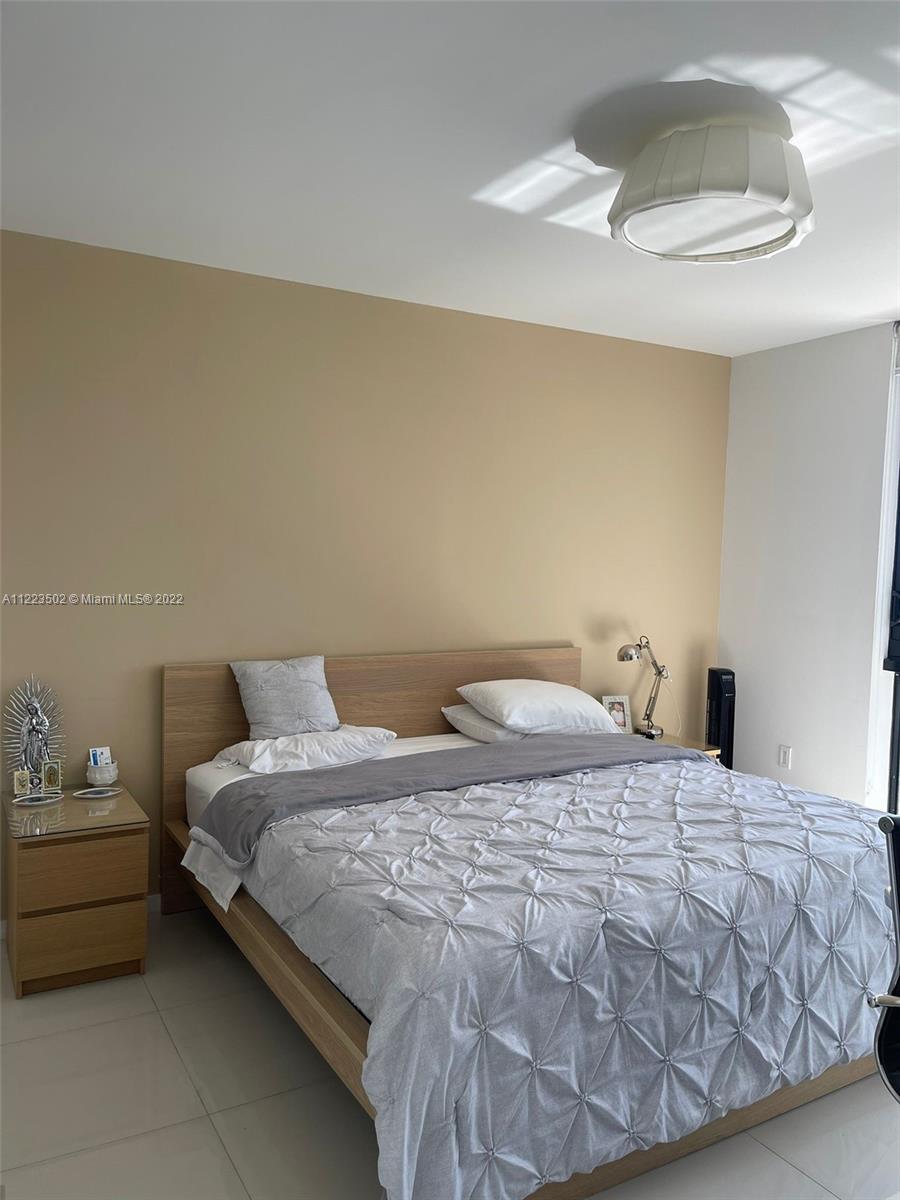 5252 PASEO CONDO - Residential Lease