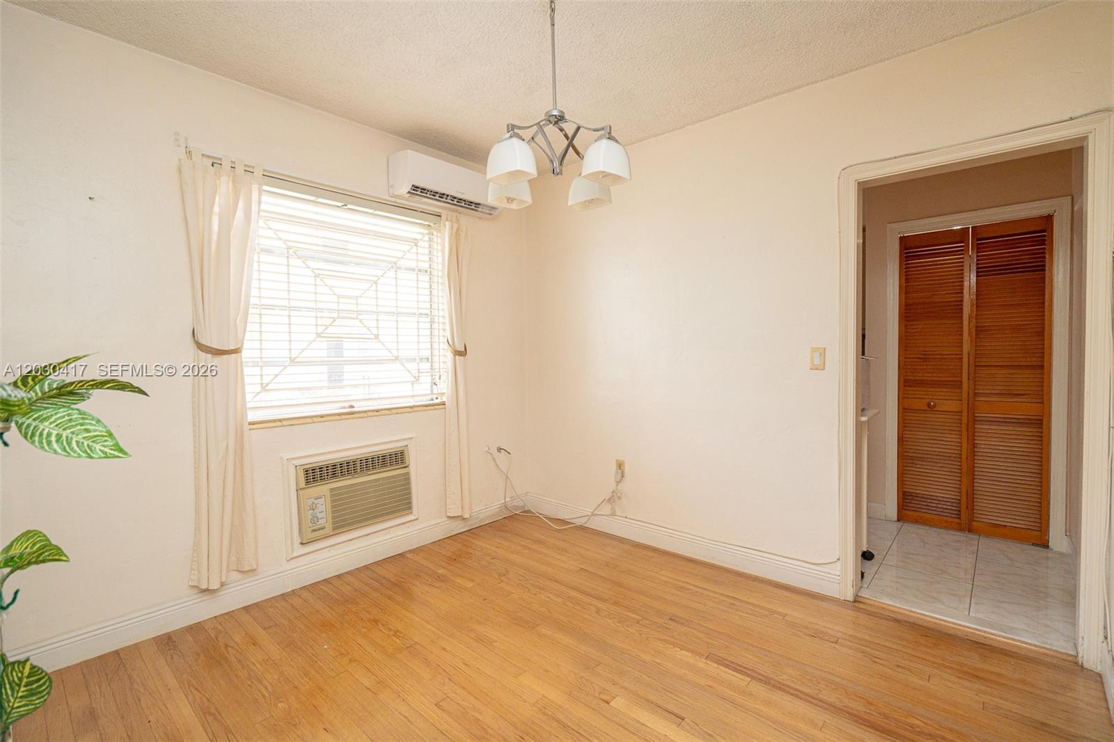 SWEET-EL CONDO - Residential Lease
