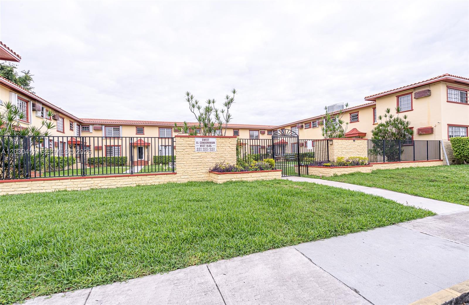 SWEET-EL CONDO - Residential Lease