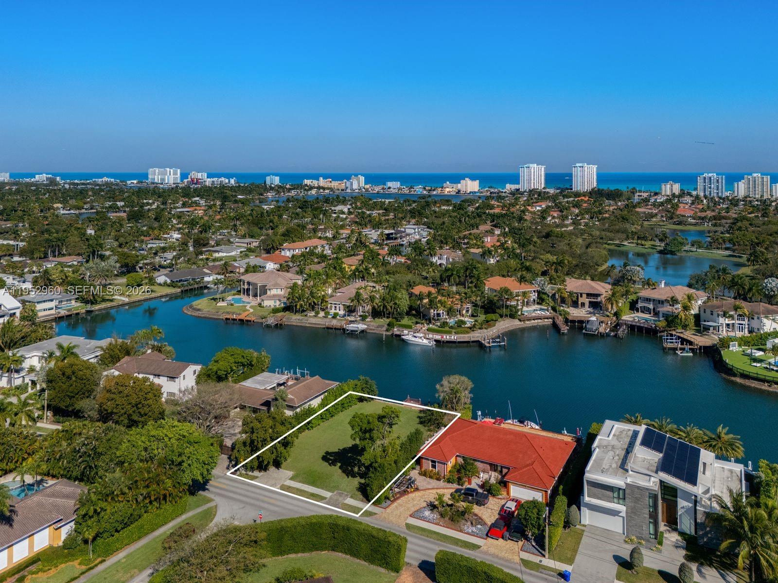 HOLLYWOOD GOLF ESTATES SE - Residential