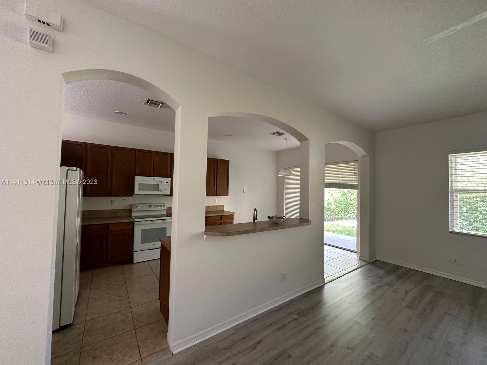 ISLES AT WESTON - Residential Lease