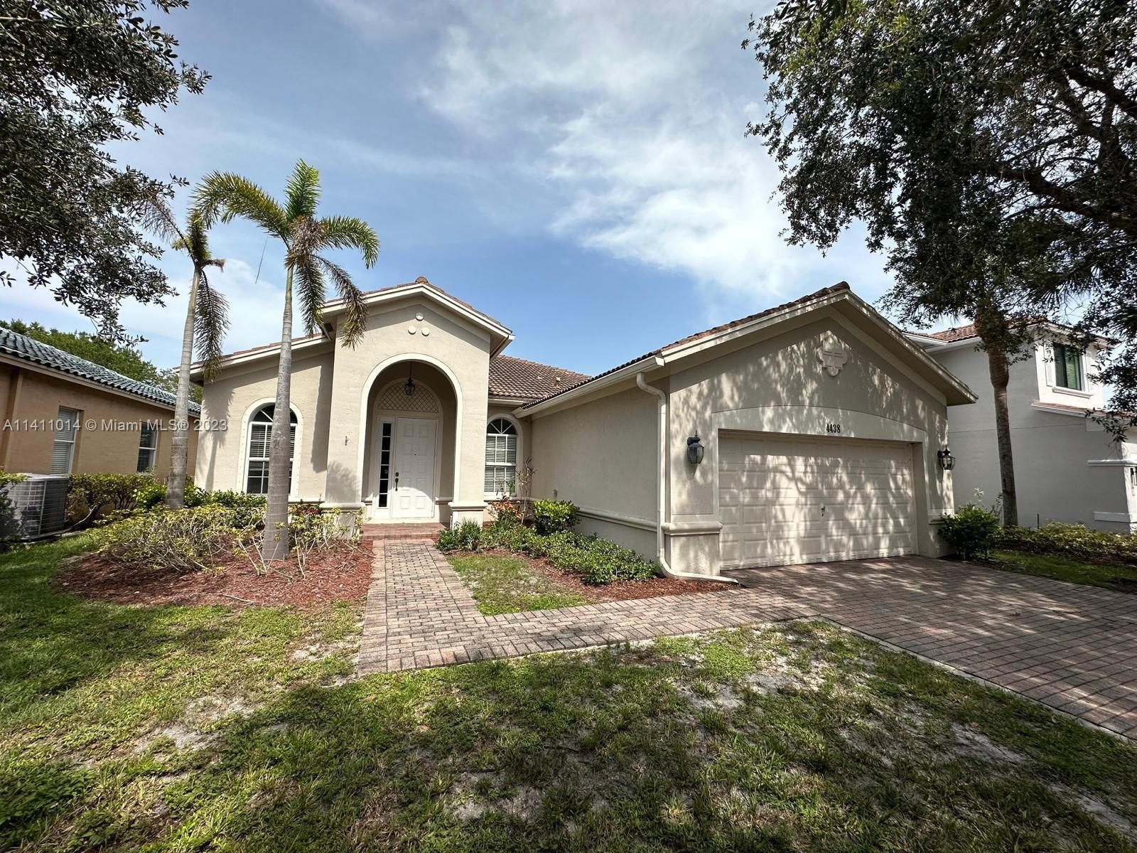 ISLES AT WESTON - Residential Lease