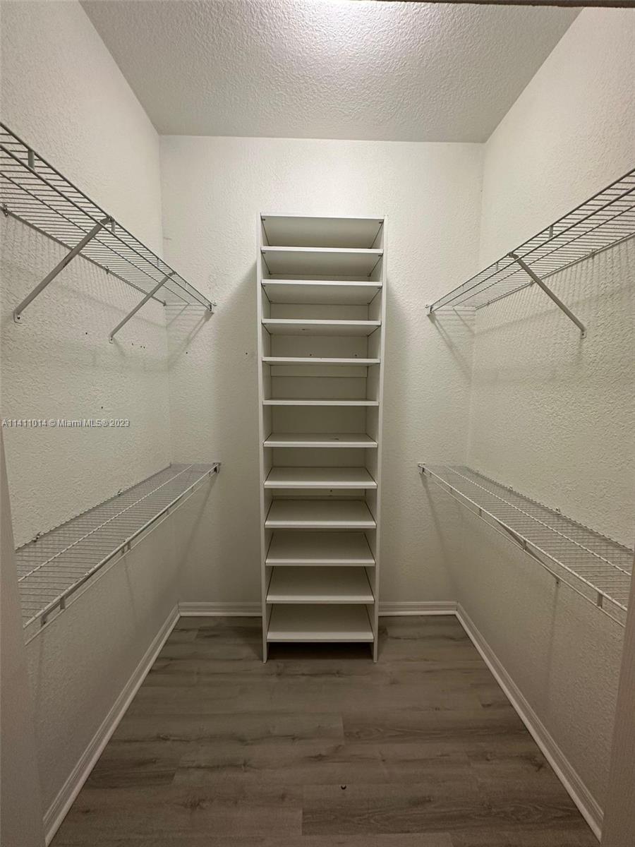 ISLES AT WESTON - Residential Lease