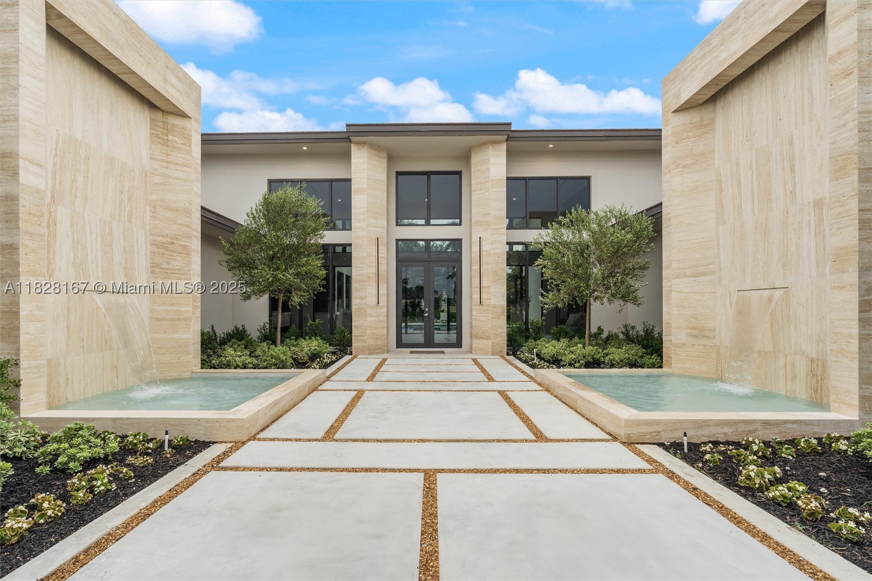 ZONA WEST - Residential