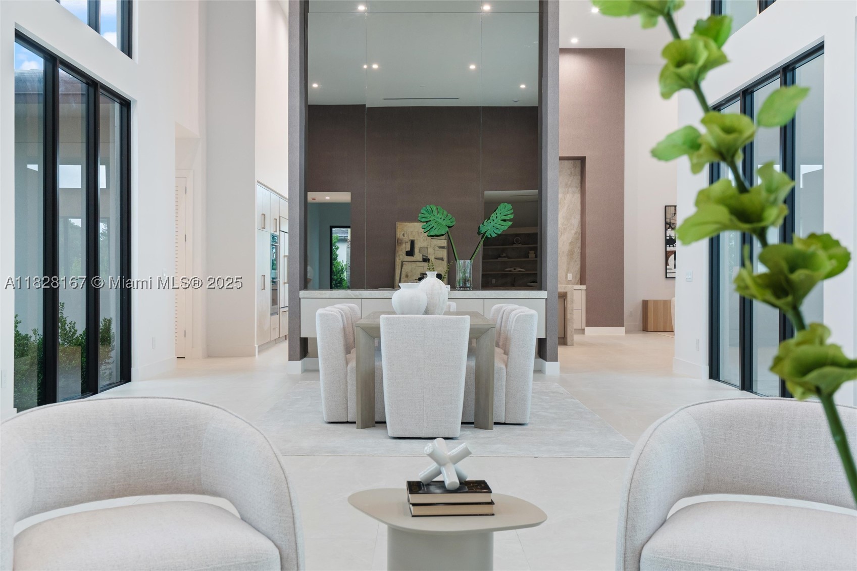 ZONA WEST - Residential