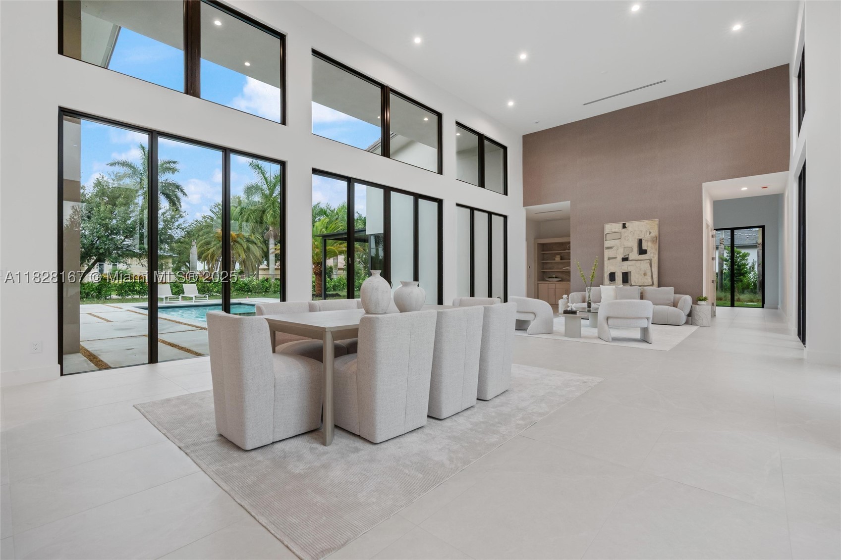ZONA WEST - Residential