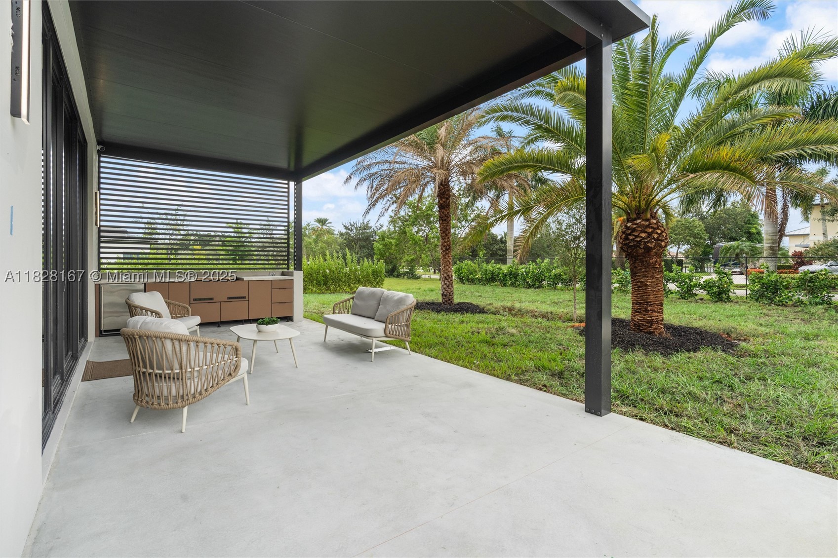 ZONA WEST - Residential