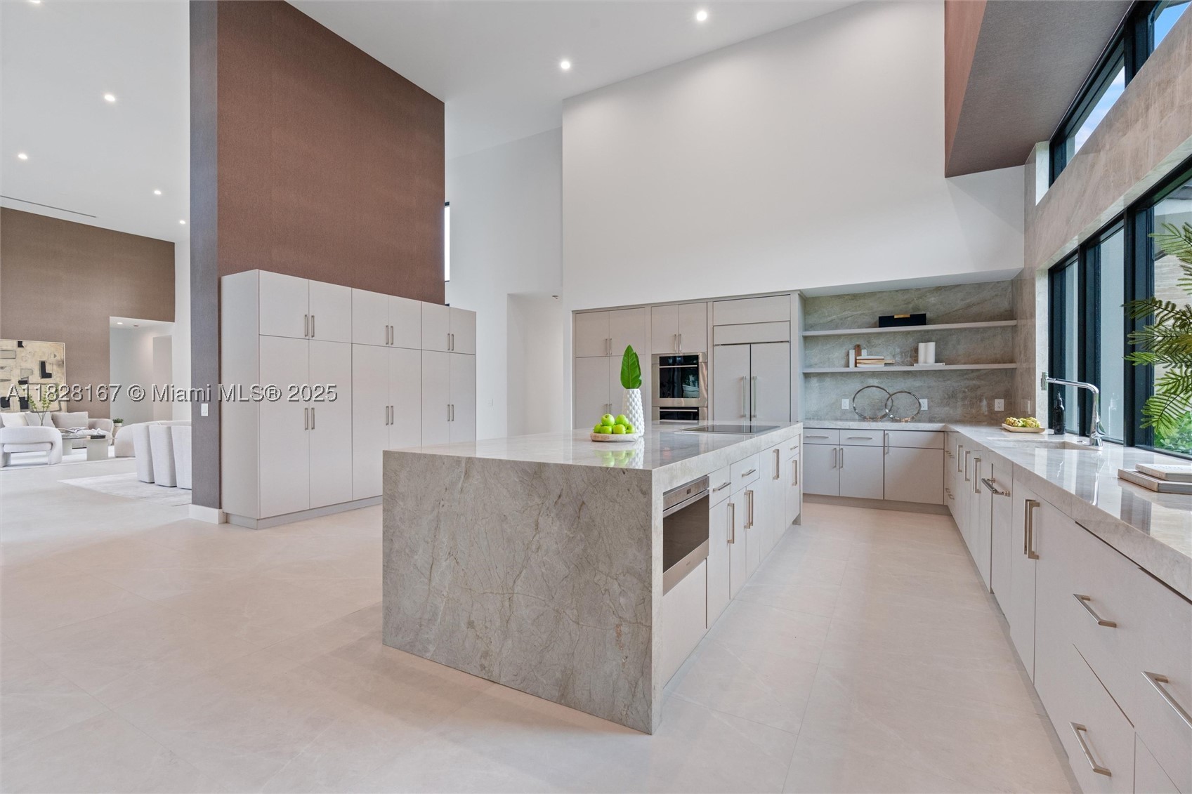 ZONA WEST - Residential