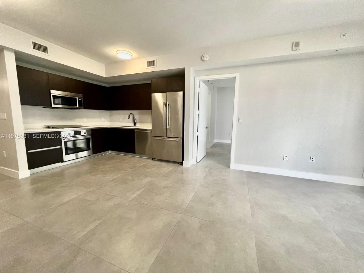 ARIA ON THE BAY - Residential