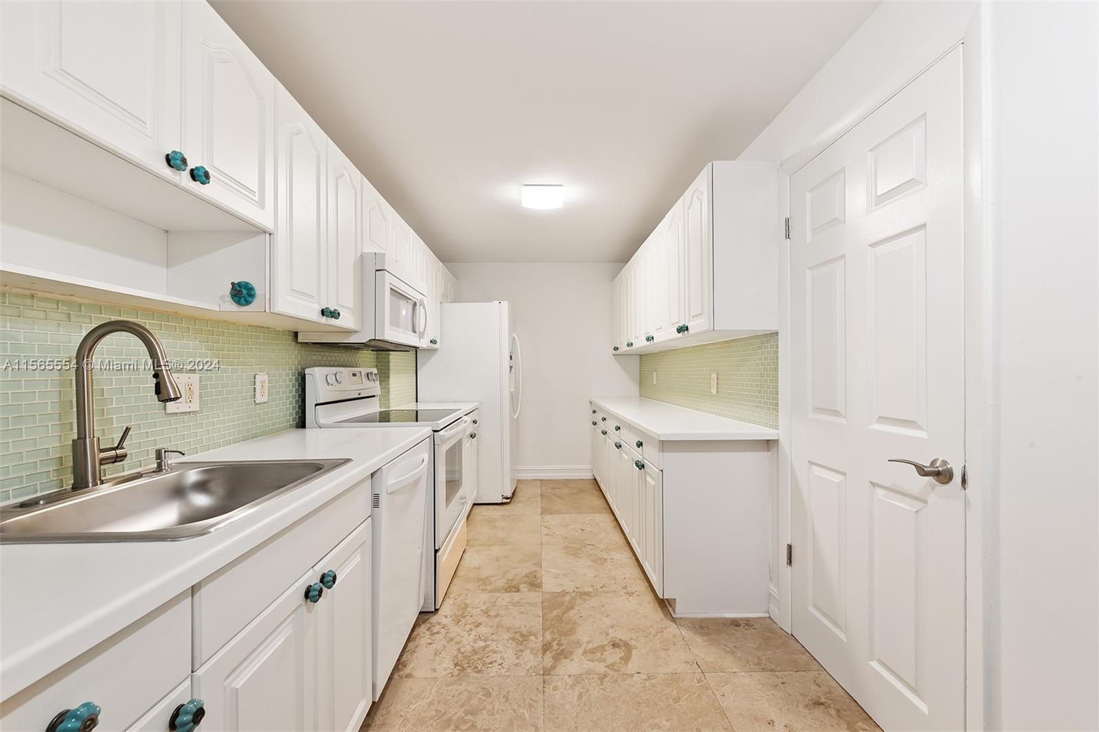 ISLAND PLACE AT BAY HARBO - Residential Lease