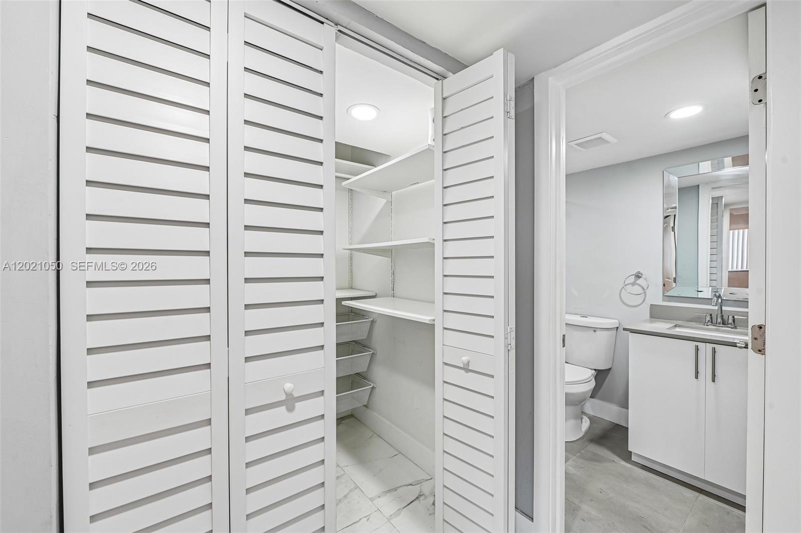 KINGS CASTLE CONDO - Residential