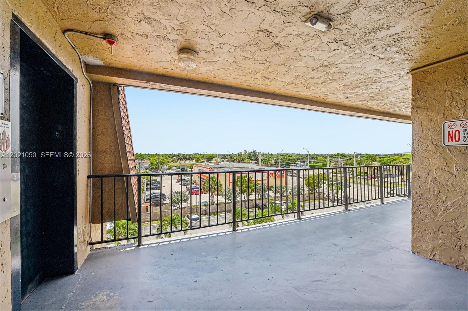 KINGS CASTLE CONDO - Residential