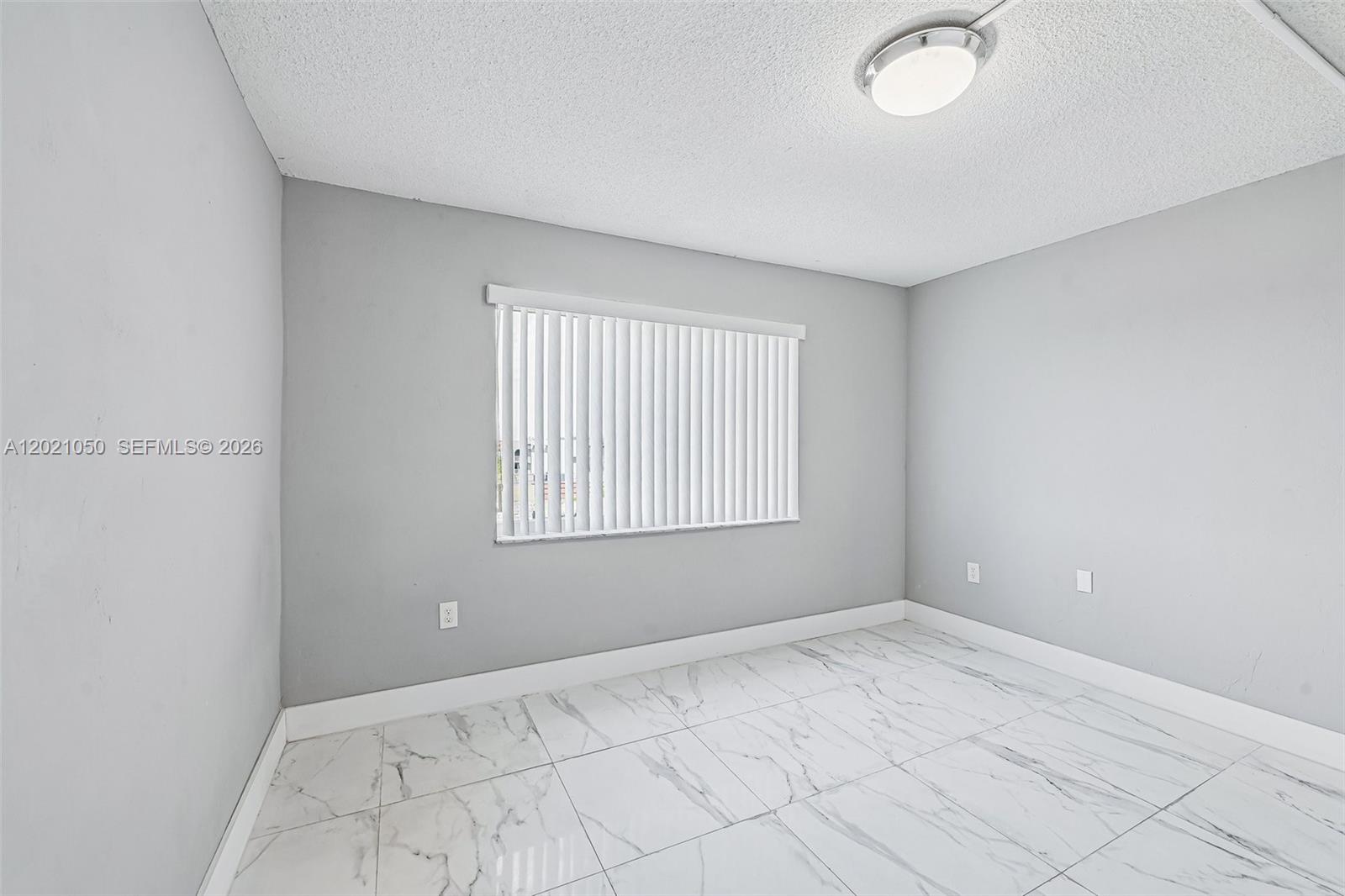 KINGS CASTLE CONDO - Residential