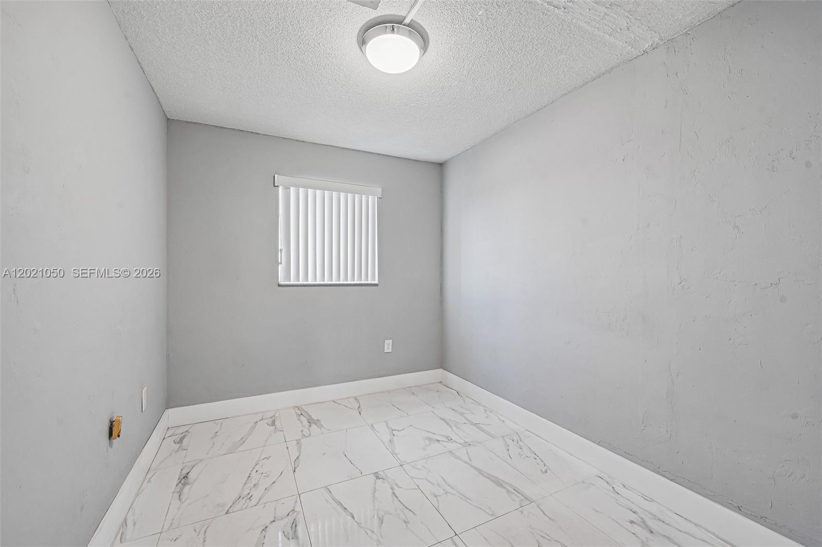 KINGS CASTLE CONDO - Residential