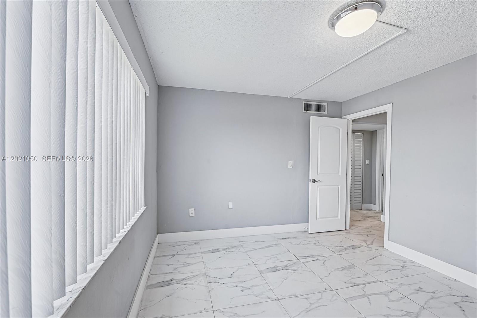 KINGS CASTLE CONDO - Residential