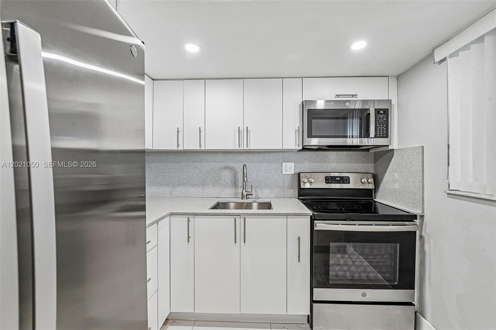 KINGS CASTLE CONDO - Residential