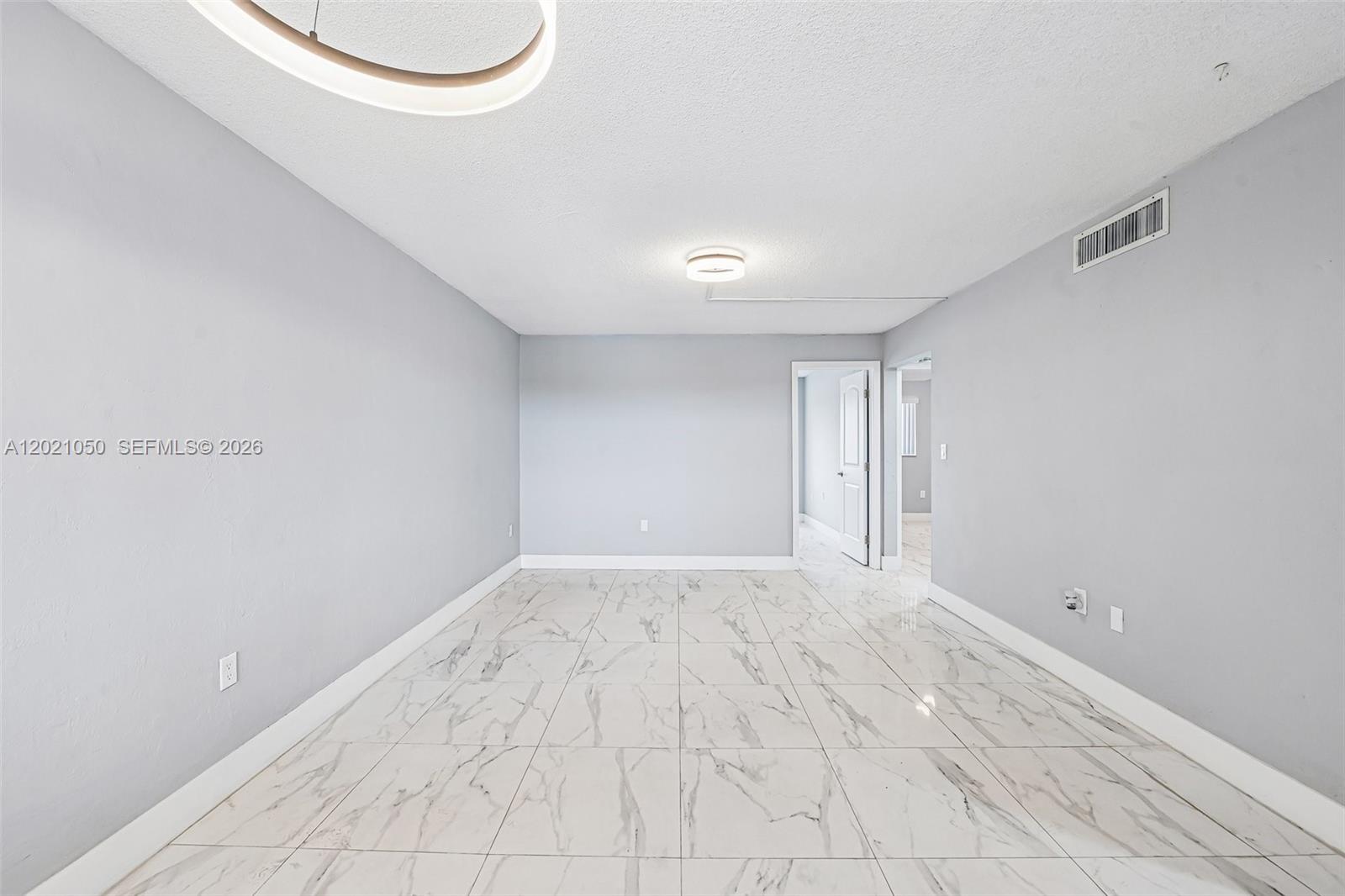 KINGS CASTLE CONDO - Residential