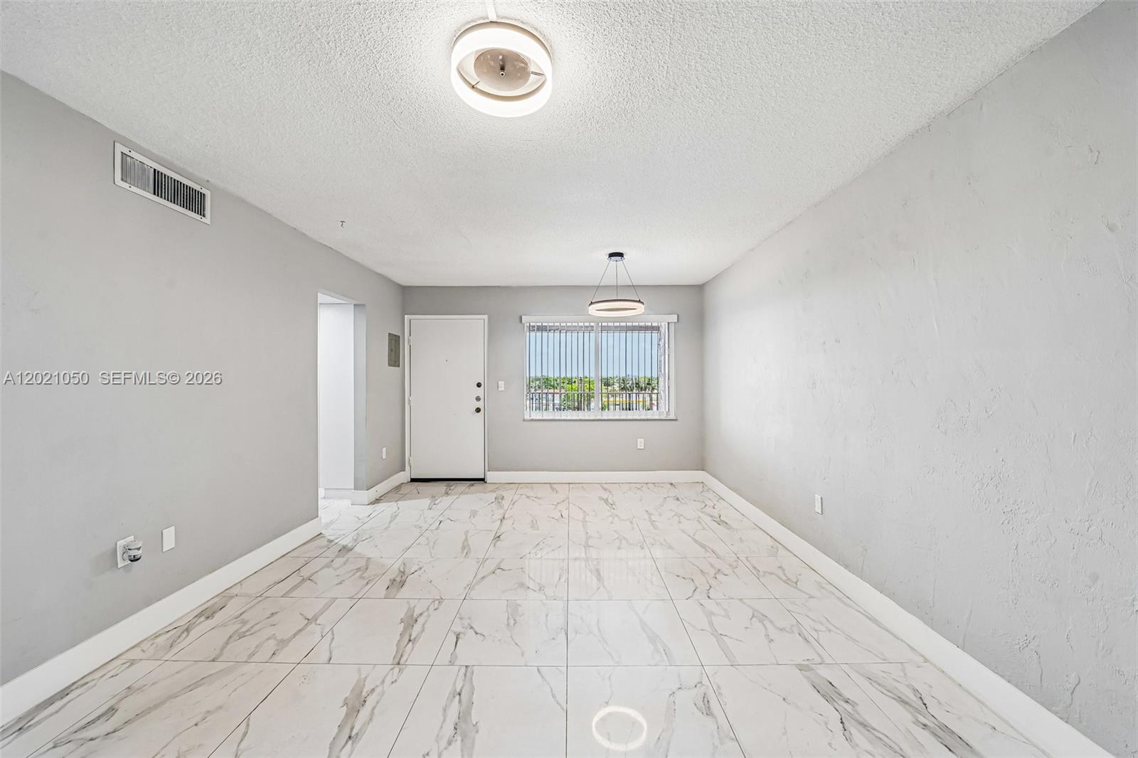 KINGS CASTLE CONDO - Residential