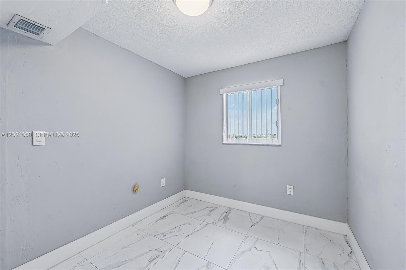 KINGS CASTLE CONDO - Residential