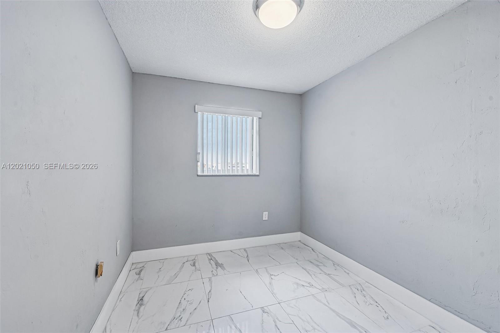 KINGS CASTLE CONDO - Residential