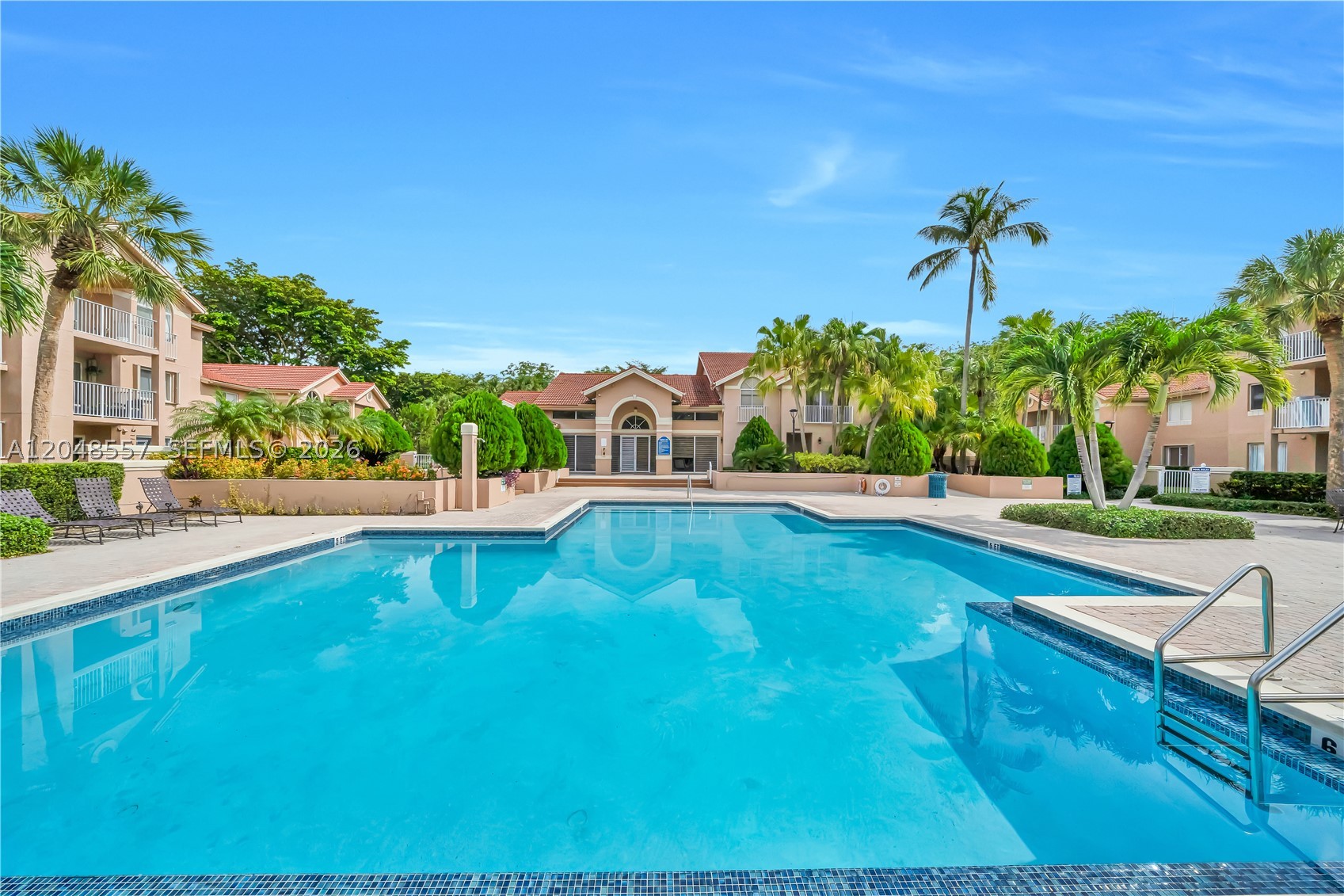 ROYAL PALM PLACE - Residential