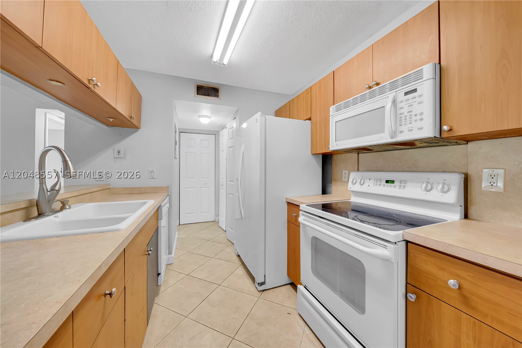 ROYAL PALM PLACE - Residential