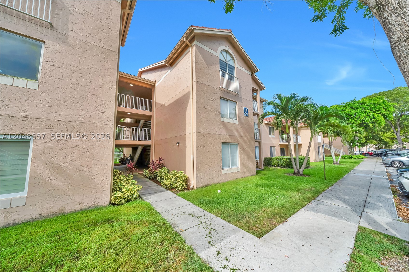 ROYAL PALM PLACE - Residential
