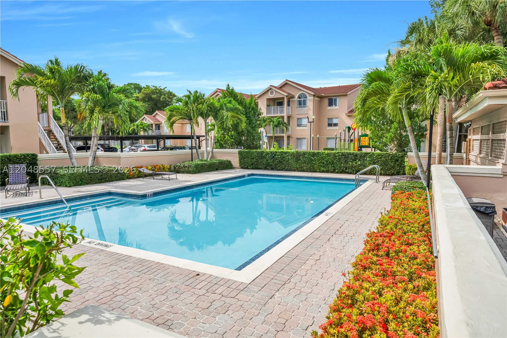 ROYAL PALM PLACE - Residential