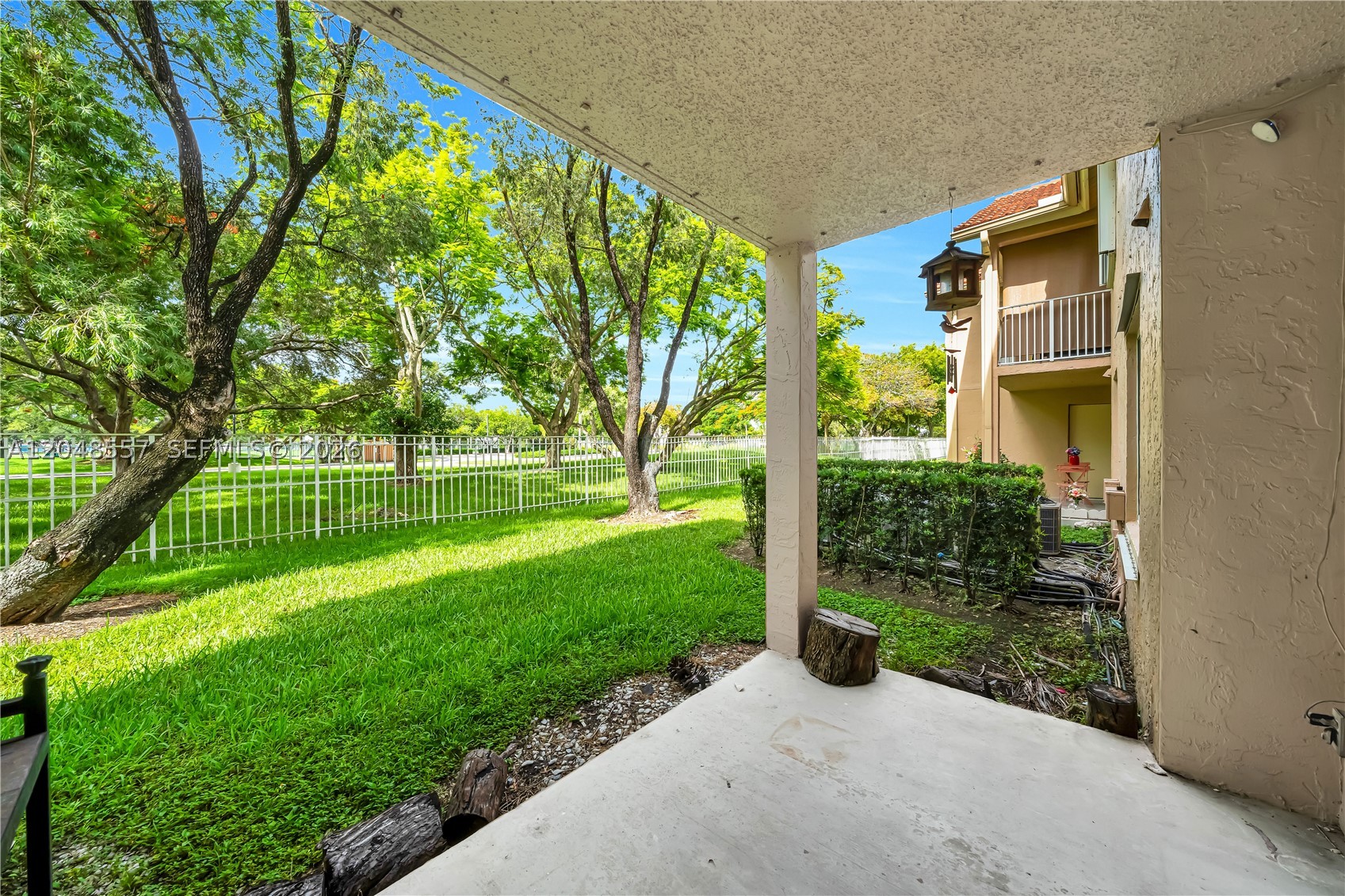 ROYAL PALM PLACE - Residential