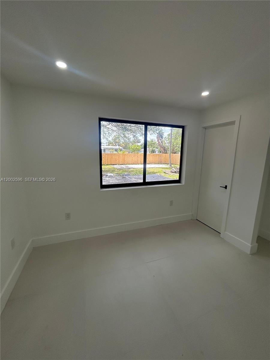ARCH CREEK ESTS - Residential
