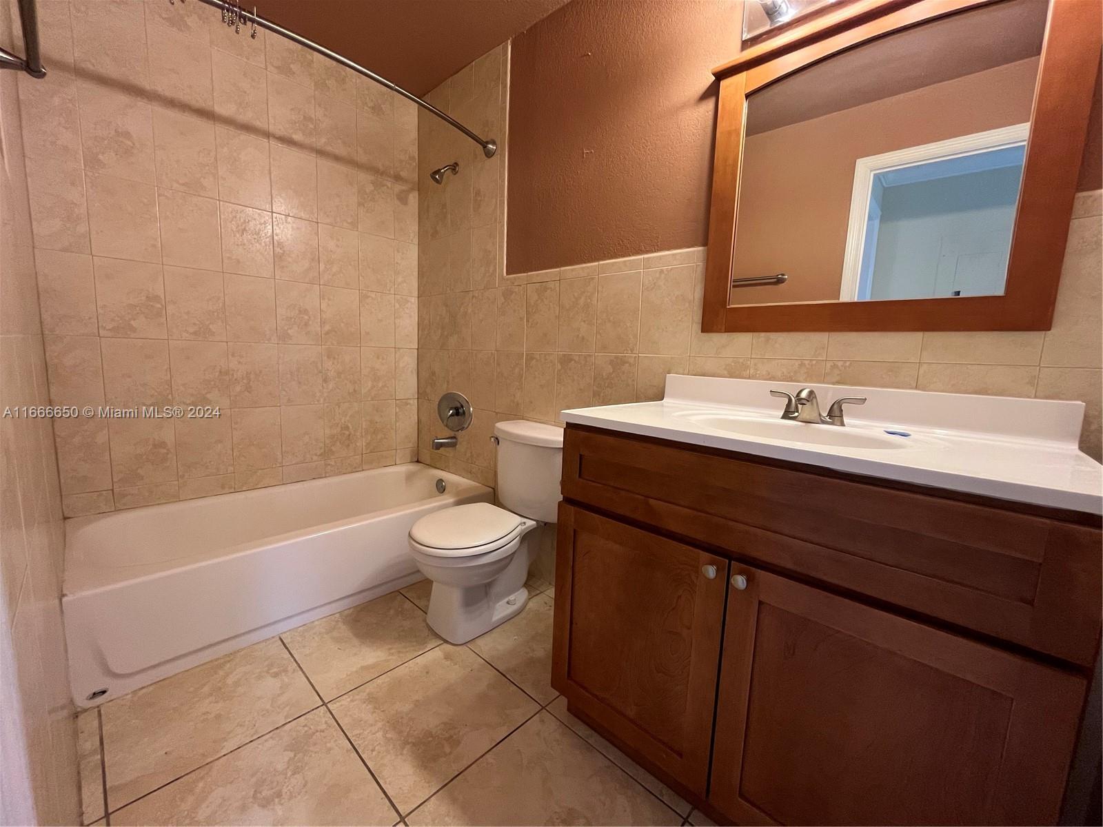 COLONY AT CORAL SPRINGS - Residential Lease