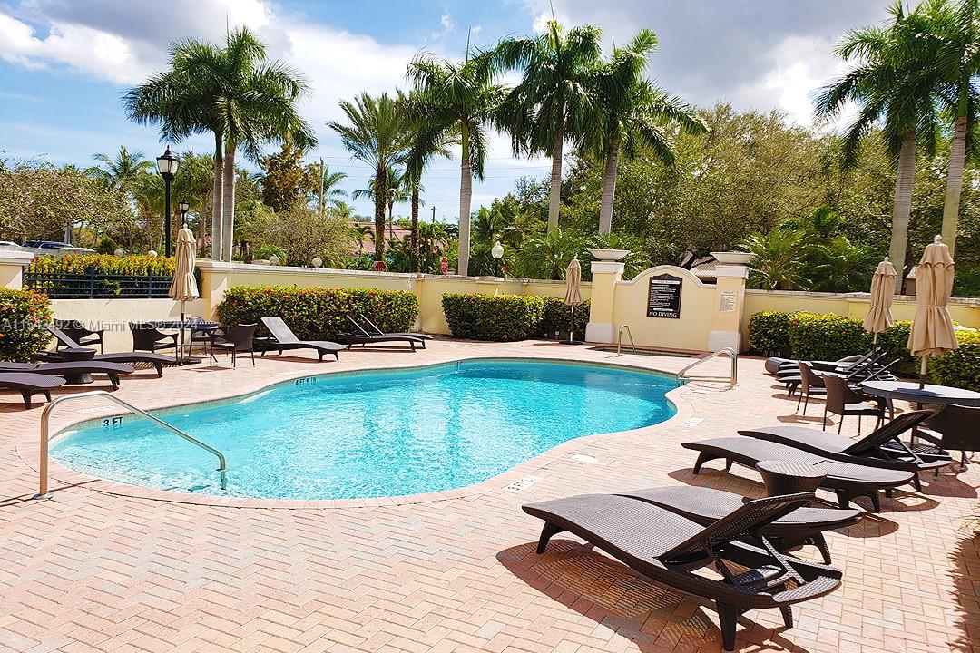 THE GRANDE CONDO - Residential Lease