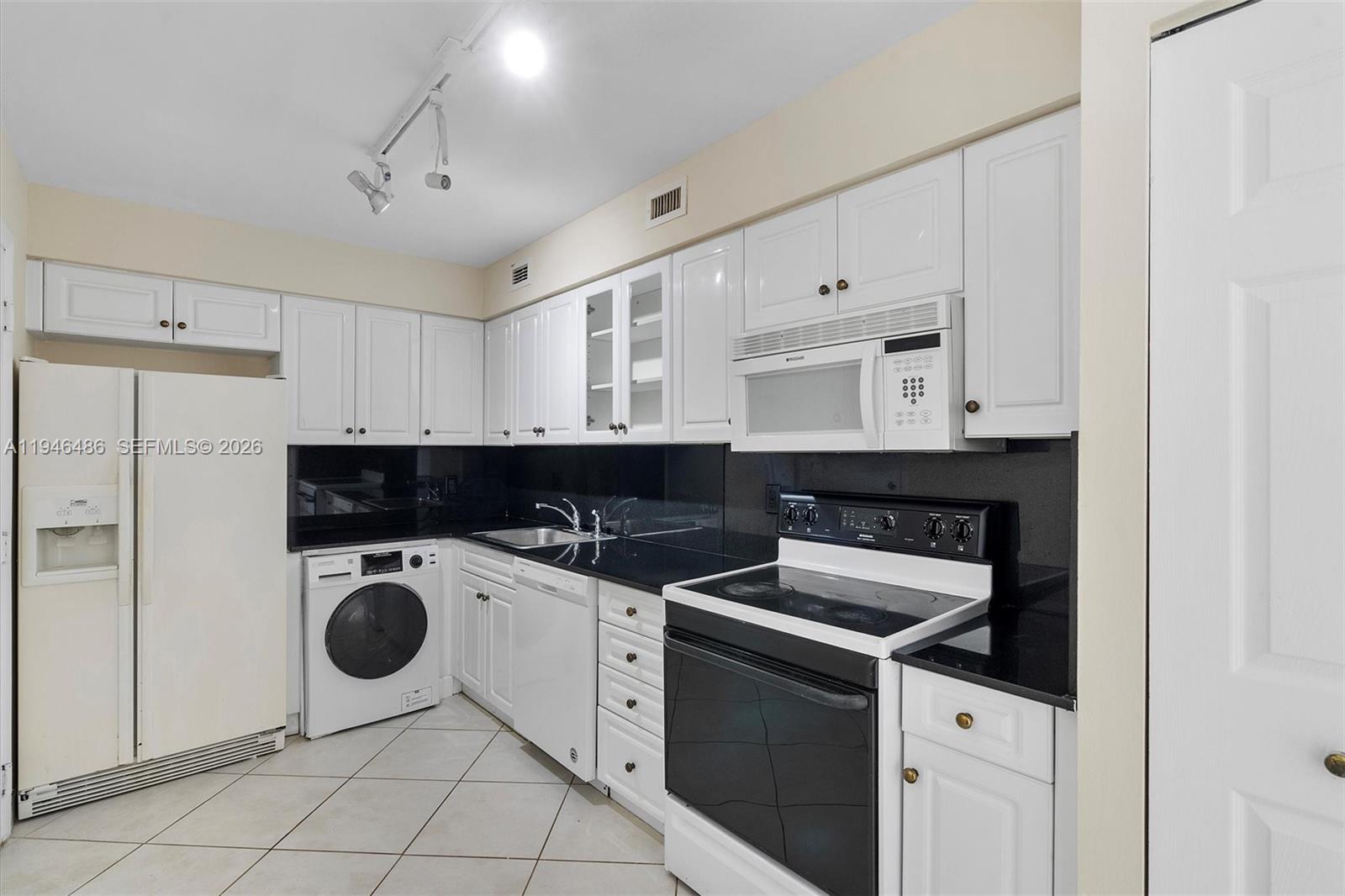AQUASOL CONDO - Residential