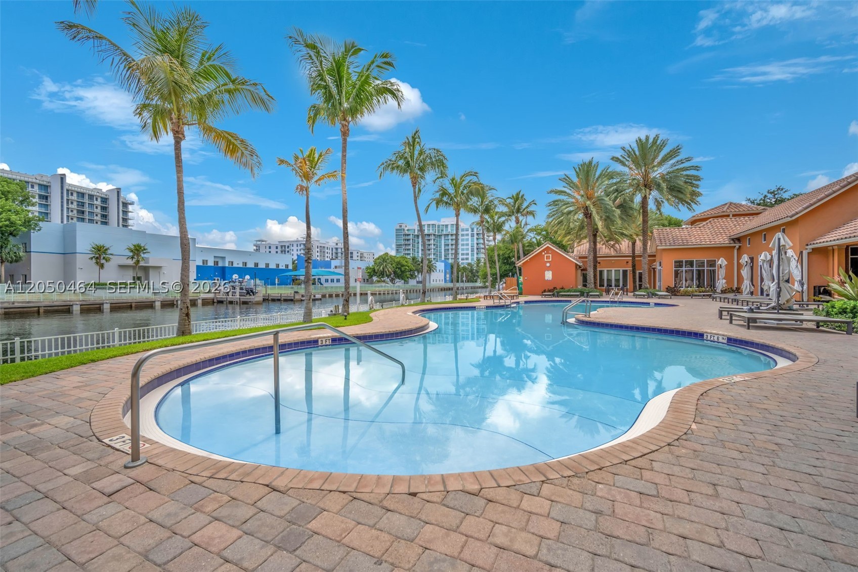 AVENTURA MARINA CONDO NUM - Residential